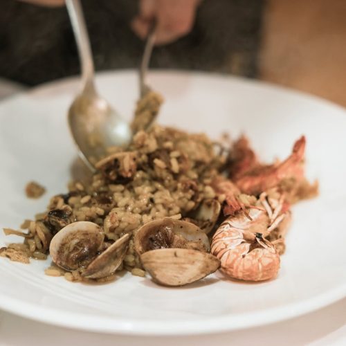 ¿Arroz de pescado o arroz marinero¿Arroz a banda o “todo es lo mismo”Se parecen, sí.Pero no son (3)